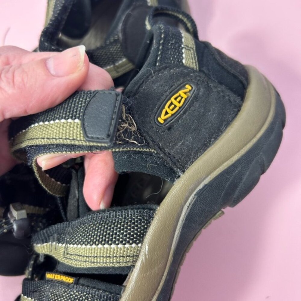 Kids Black and Tan Keen Sandals - Picture 5 of 10